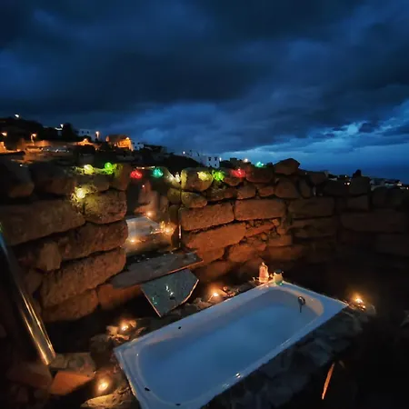 A Peaceful In Tenerife * Фасния